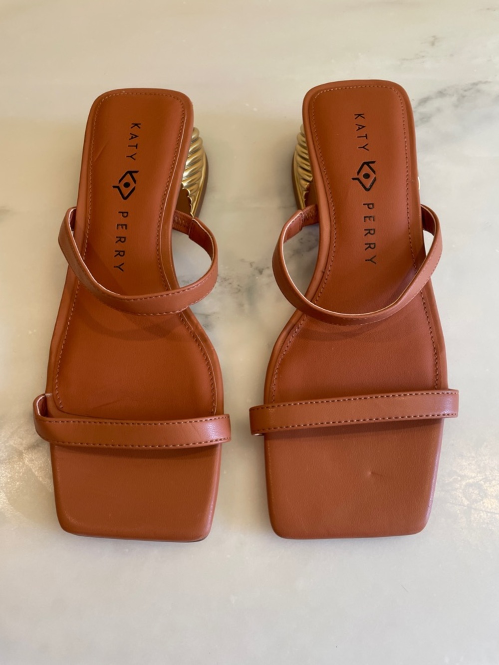Katy Perry Framing Low Heel Sandal in luggage, Size 6